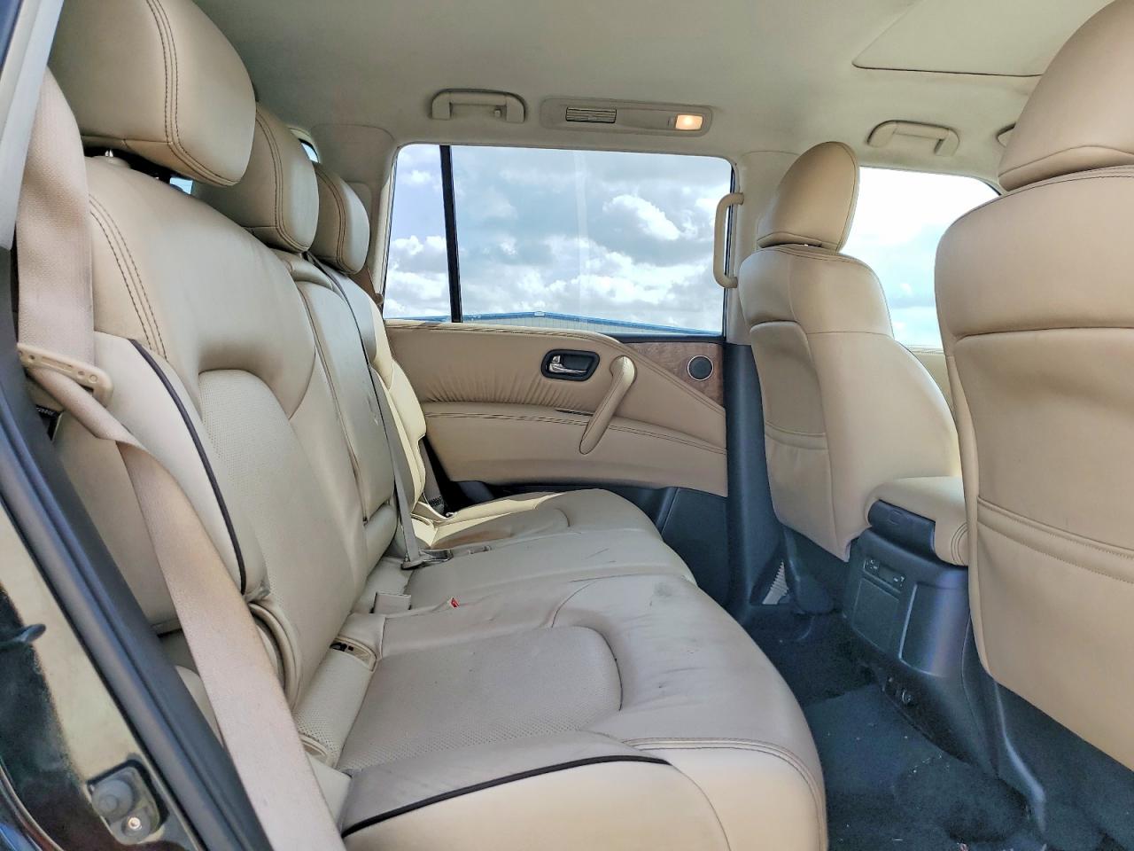 Nissan Armada Sl
