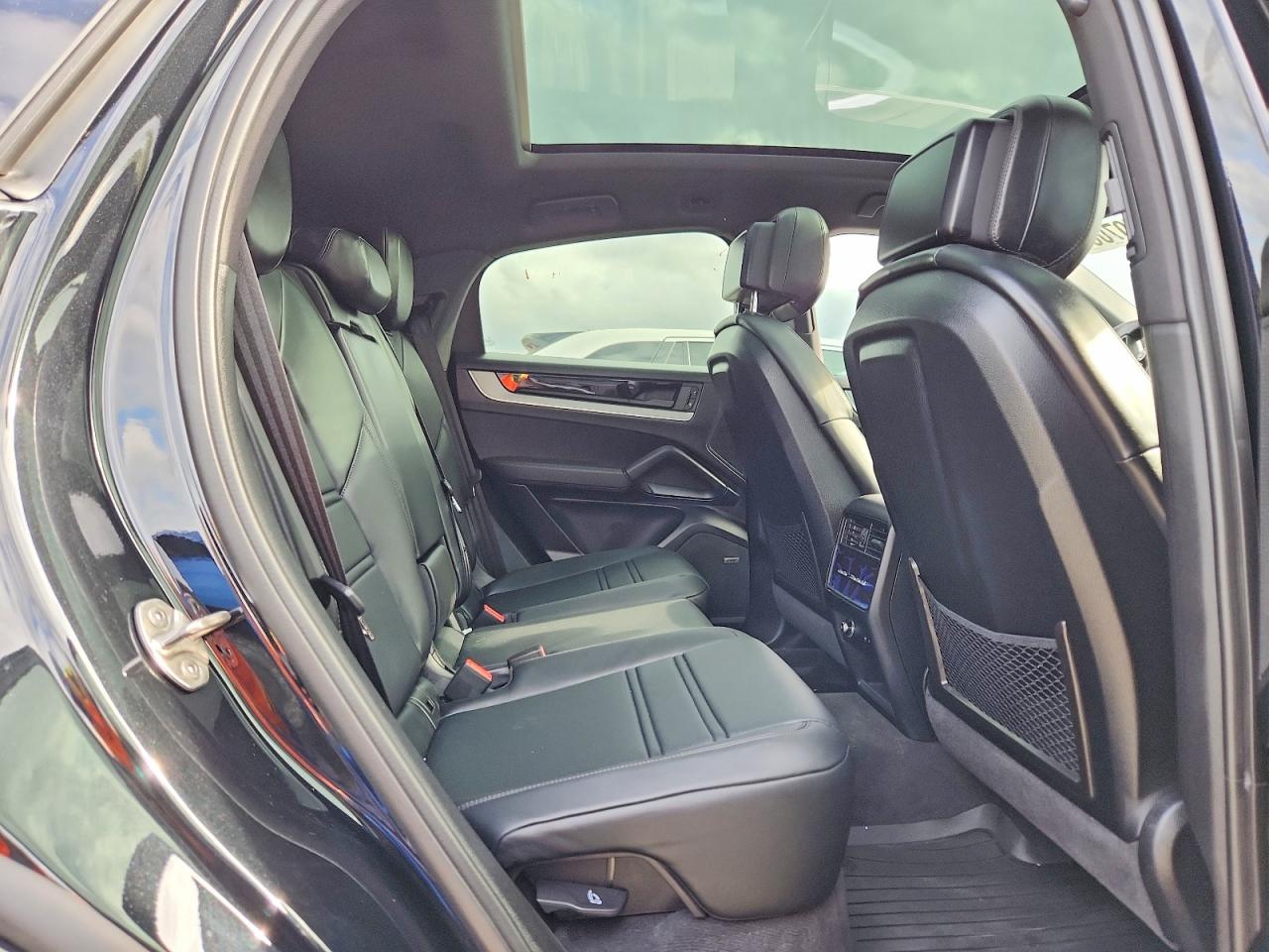 Porsche Cayenne S Coupe