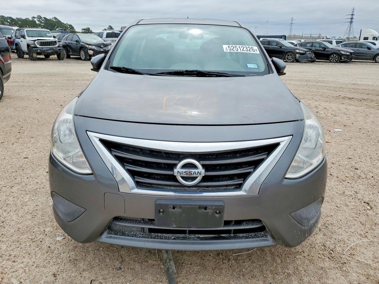Nissan Versa Sv