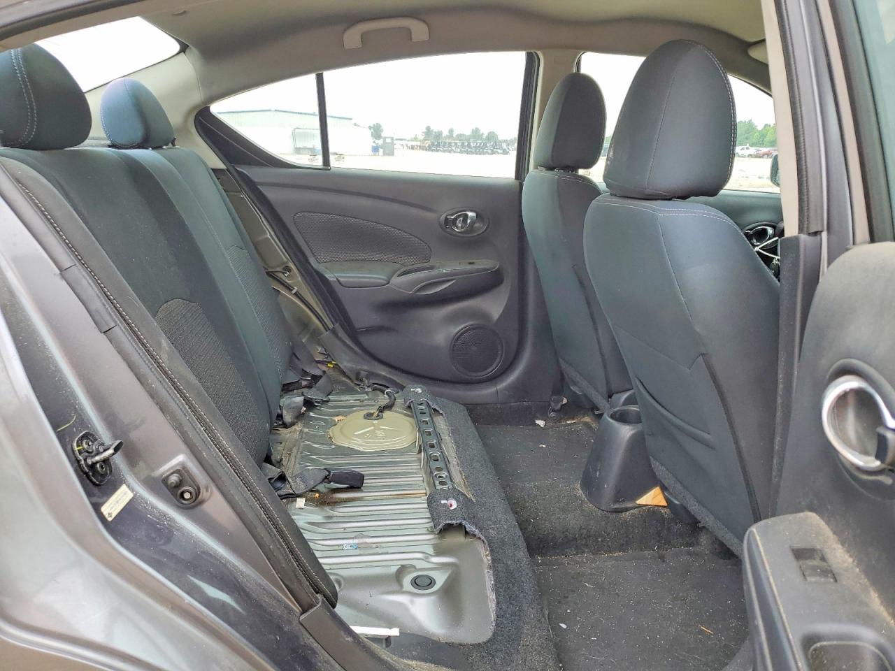 Nissan Versa Sv