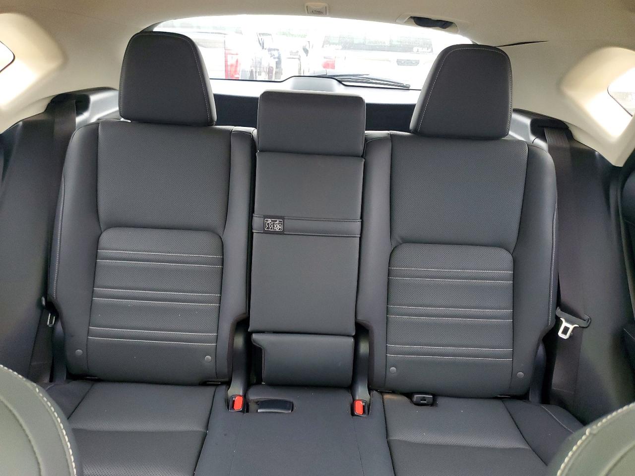 Lexus NX 300