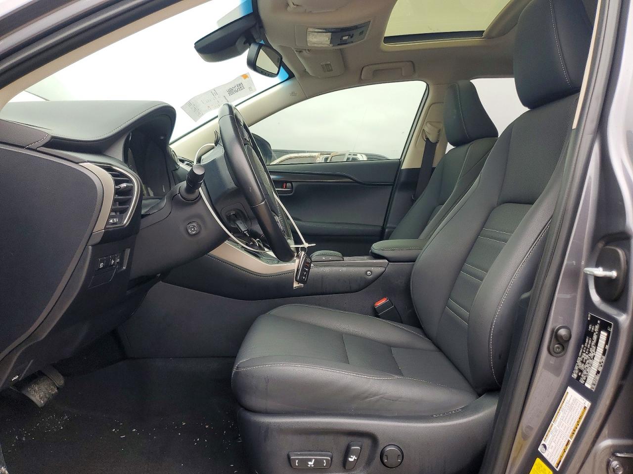 Lexus NX 300