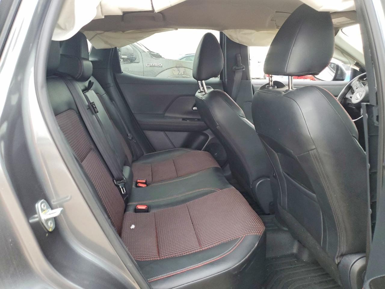 Nissan Kicks Sr