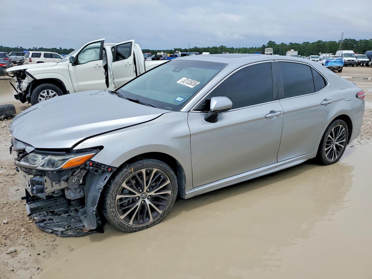 Salvage Toyota Camry Image