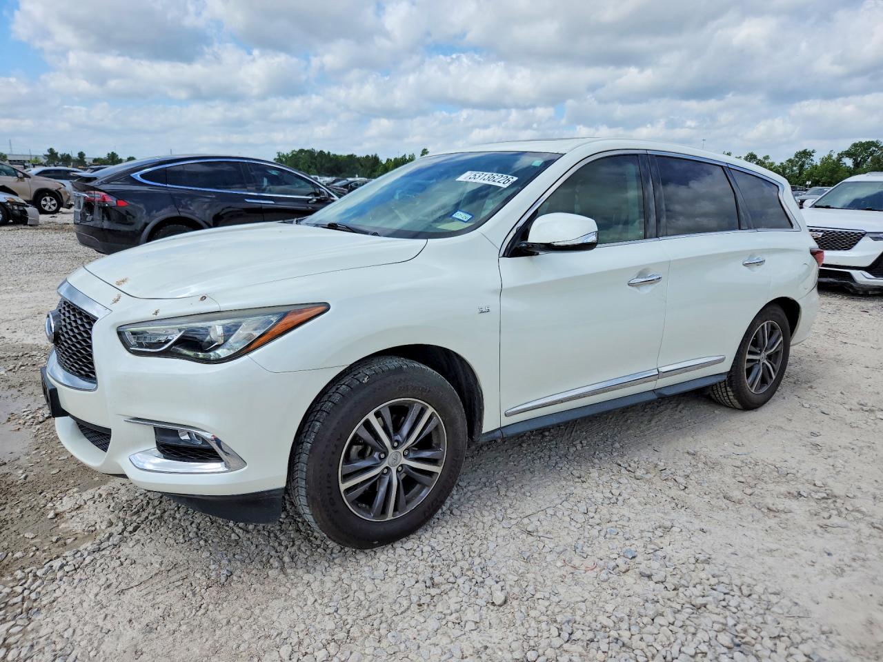 Salvage INFINITI Qx Image