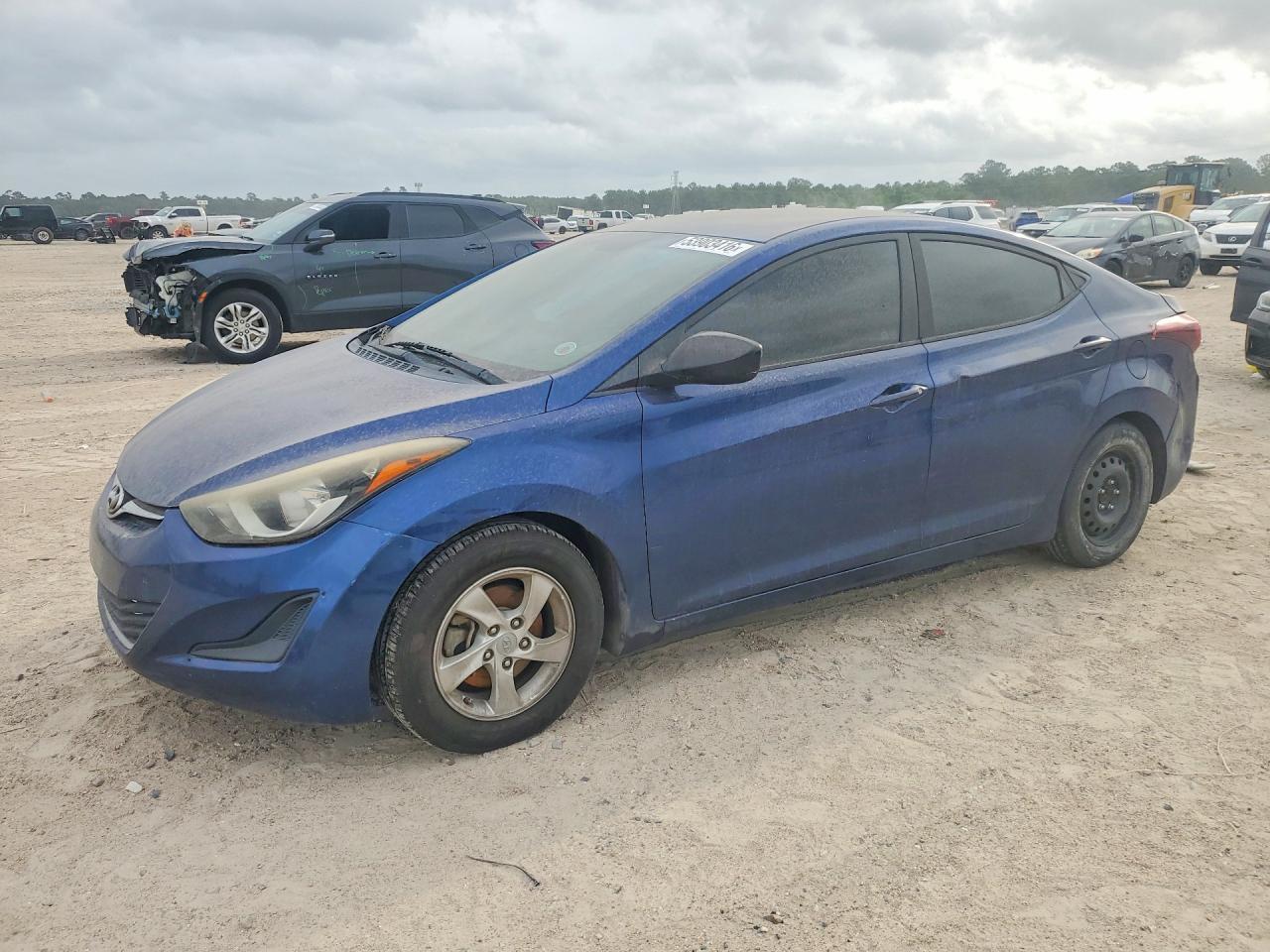 Salvage Hyundai ELANTRA Image