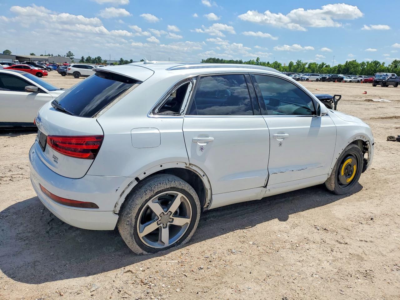 Audi Q3 Premium Plus