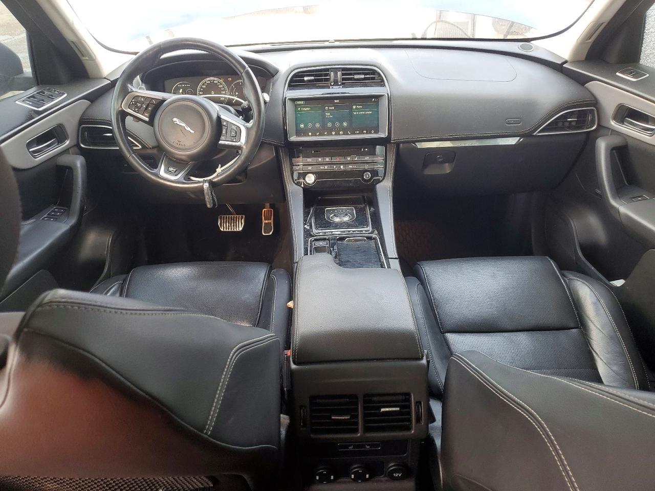 Jaguar F-PACE R - Sport