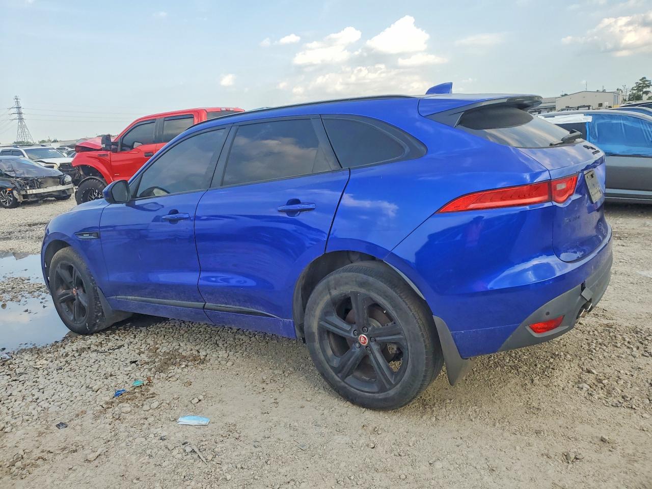 Jaguar F-PACE R - Sport