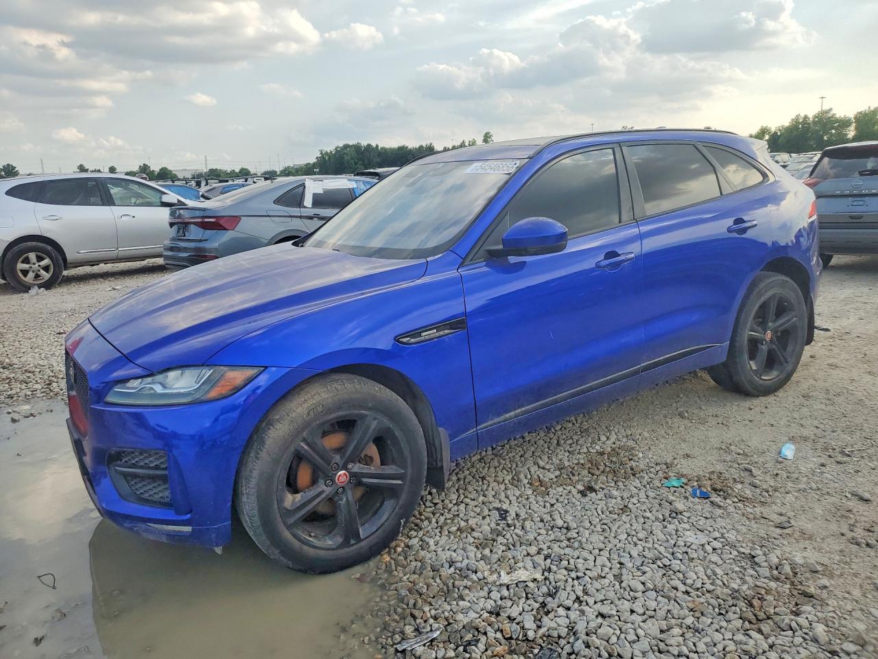 Salvage Jaguar F-PACE Image