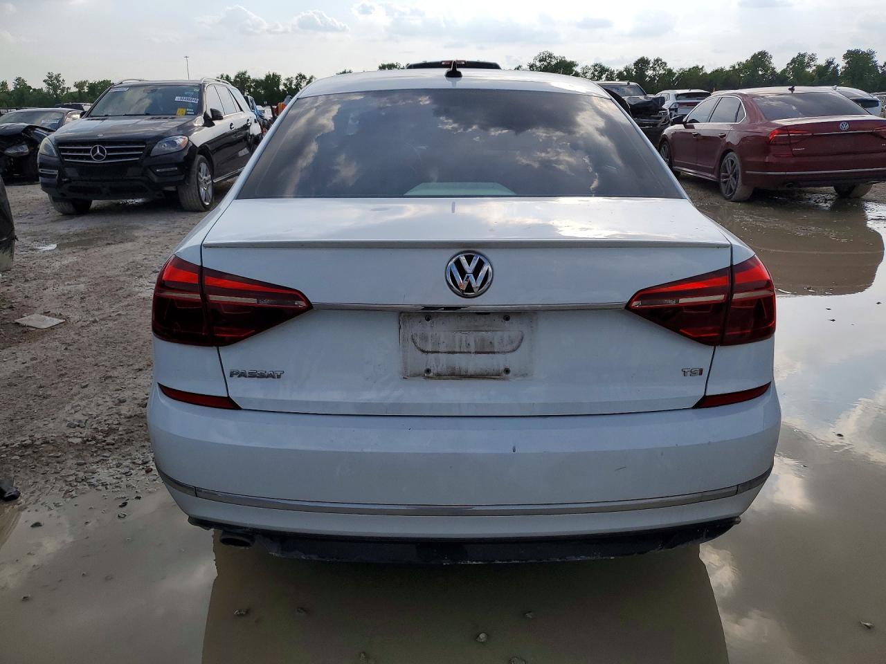 Volkswagen Passat R-line