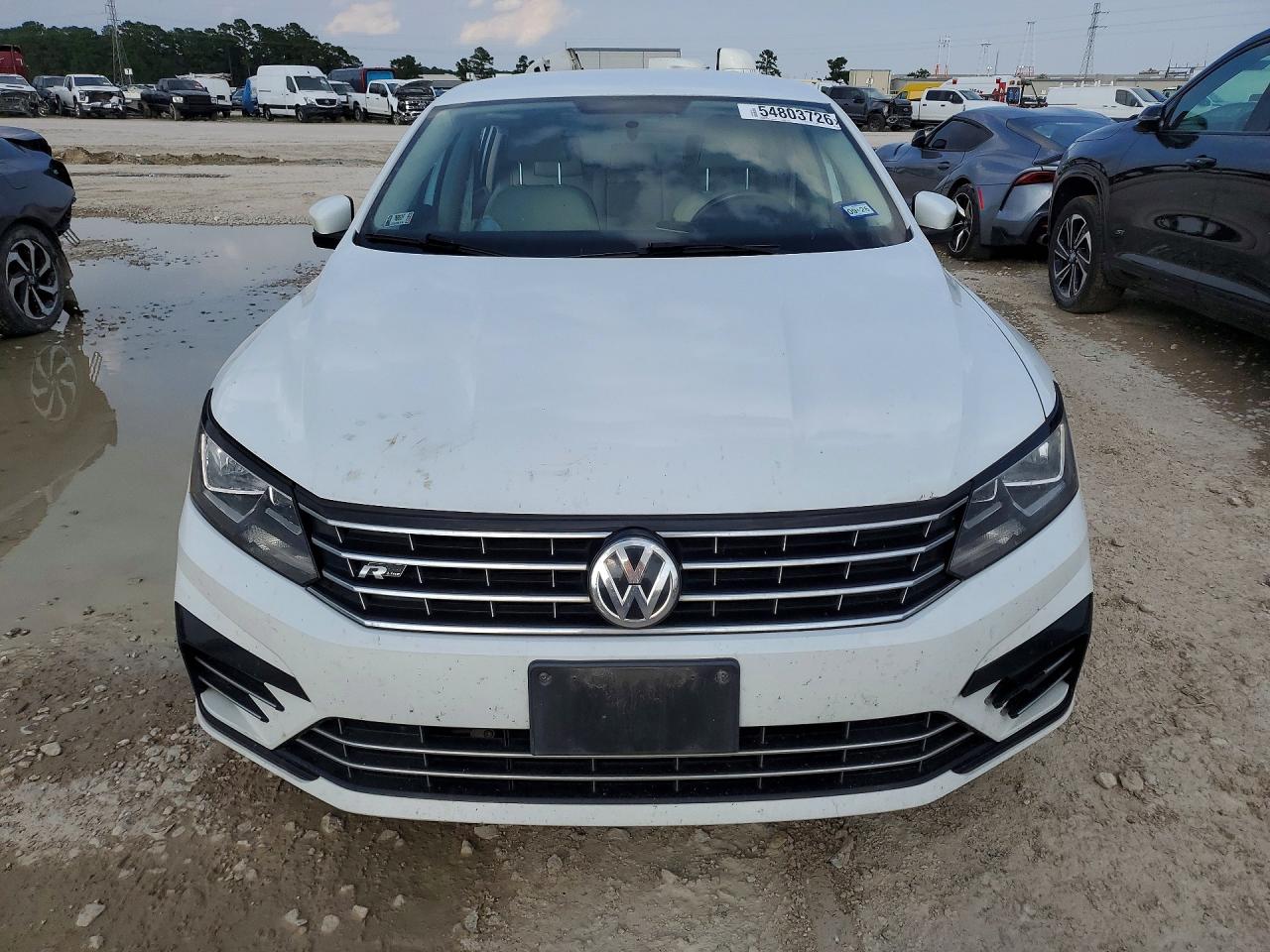 Volkswagen Passat R-line