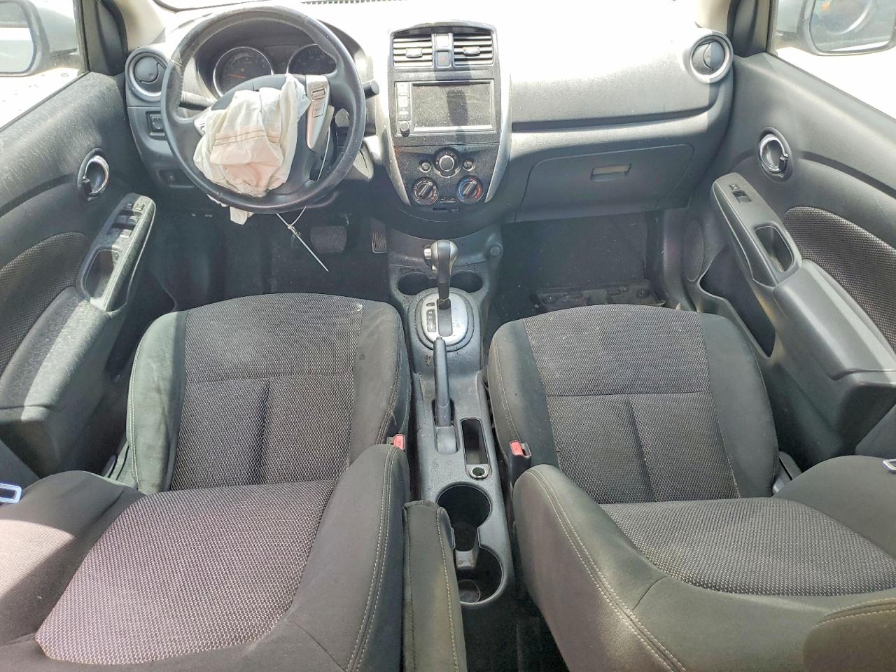 Nissan Versa Sv