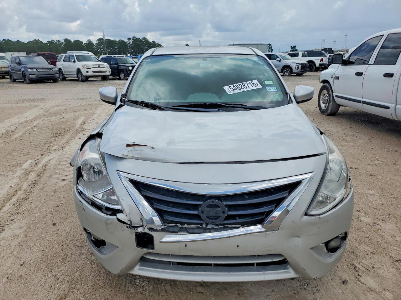 Nissan Versa Sv