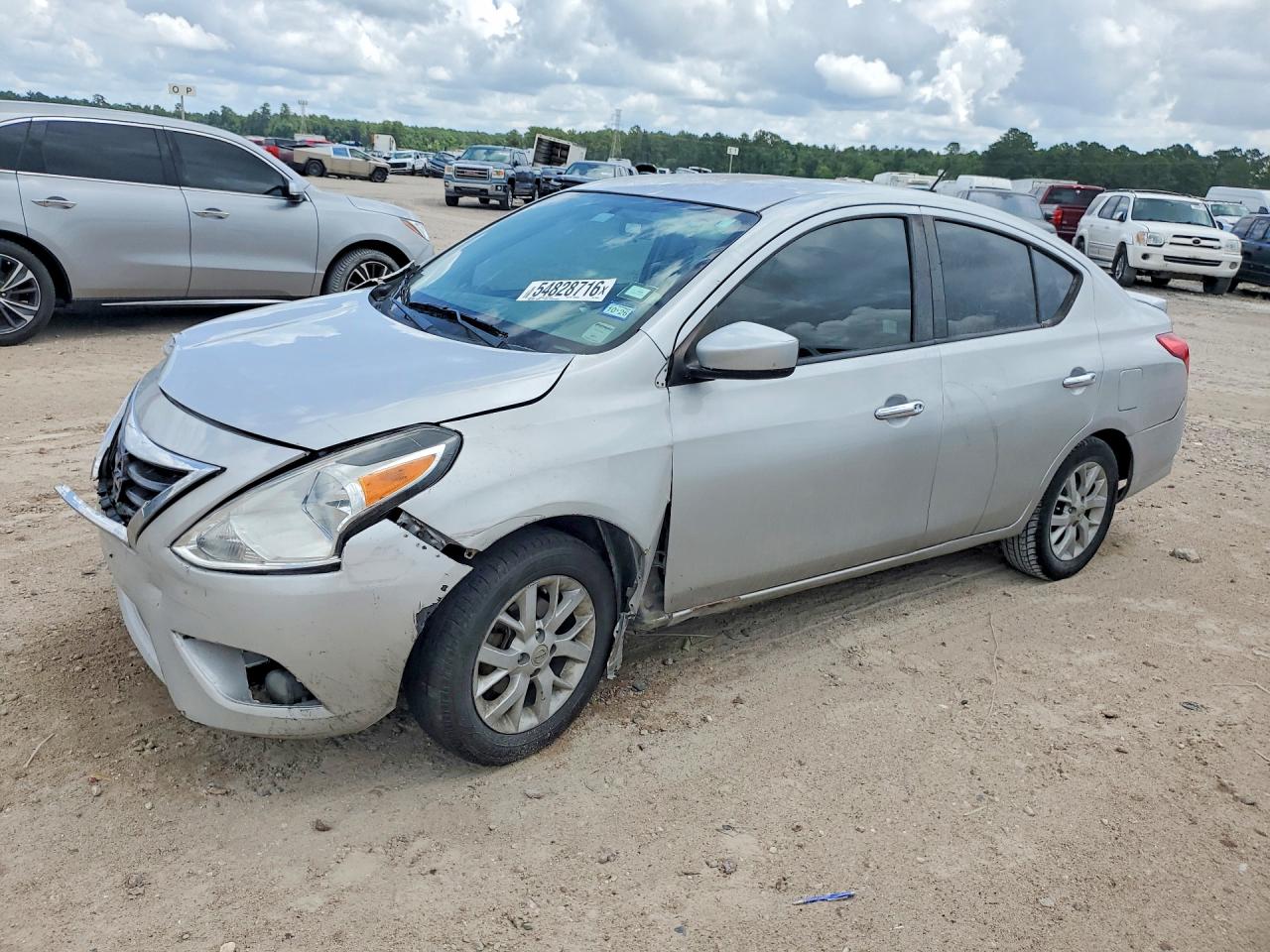 Salvage Nissan Versa Image