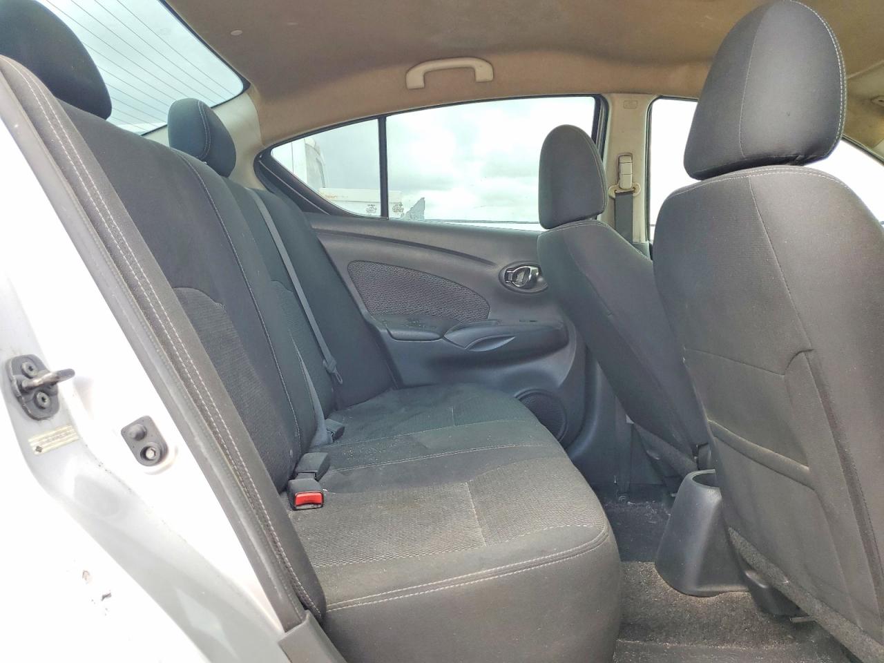 Nissan Versa Sv