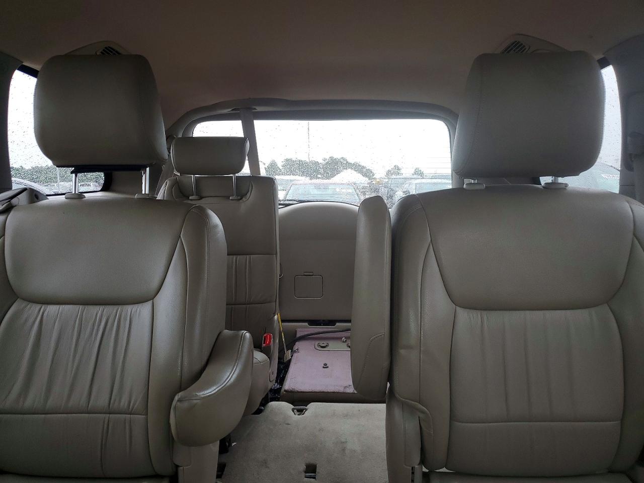 Toyota Sienna Le 7-passenger