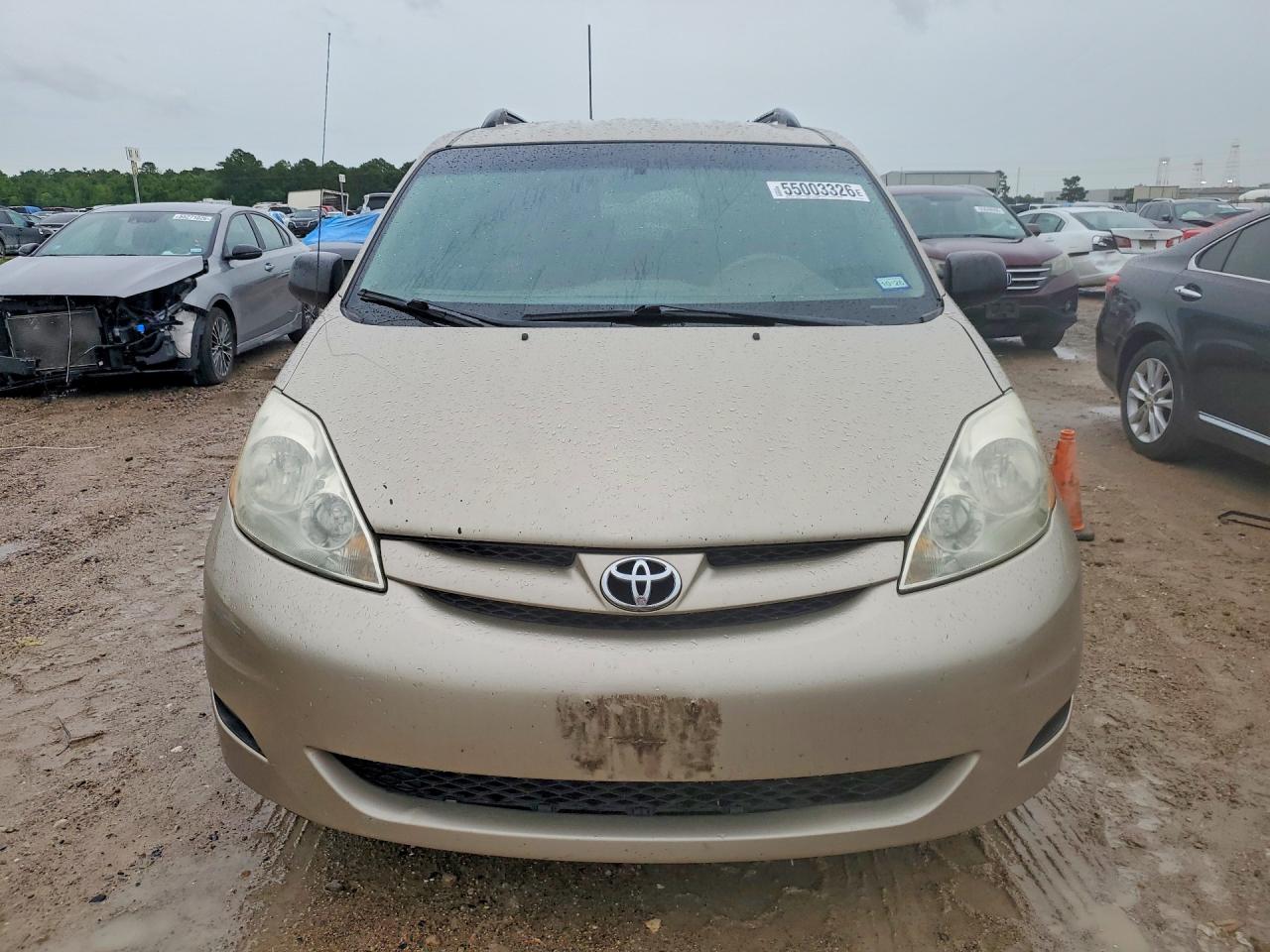 Toyota Sienna Le 7-passenger