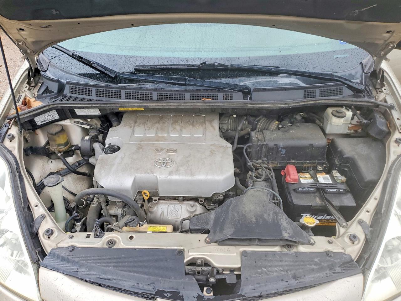 Toyota Sienna Le 7-passenger