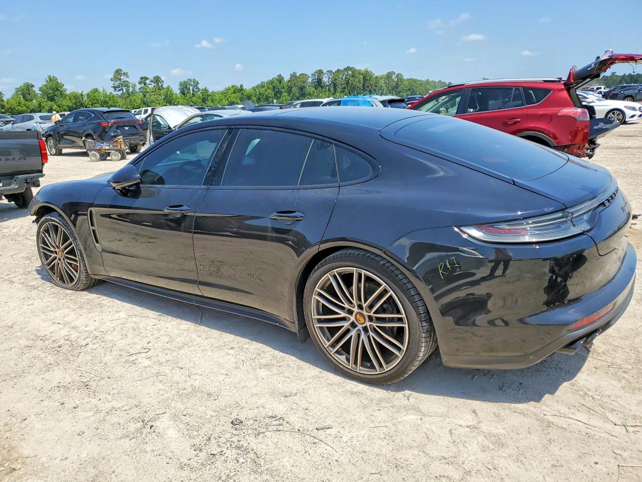 Porsche Panamera Base