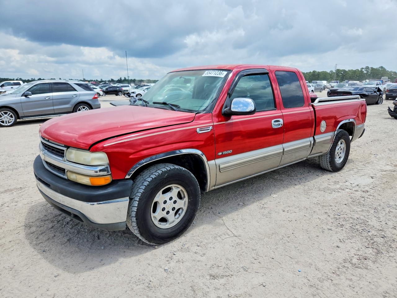 Salvage Chevrolet Silverado Image