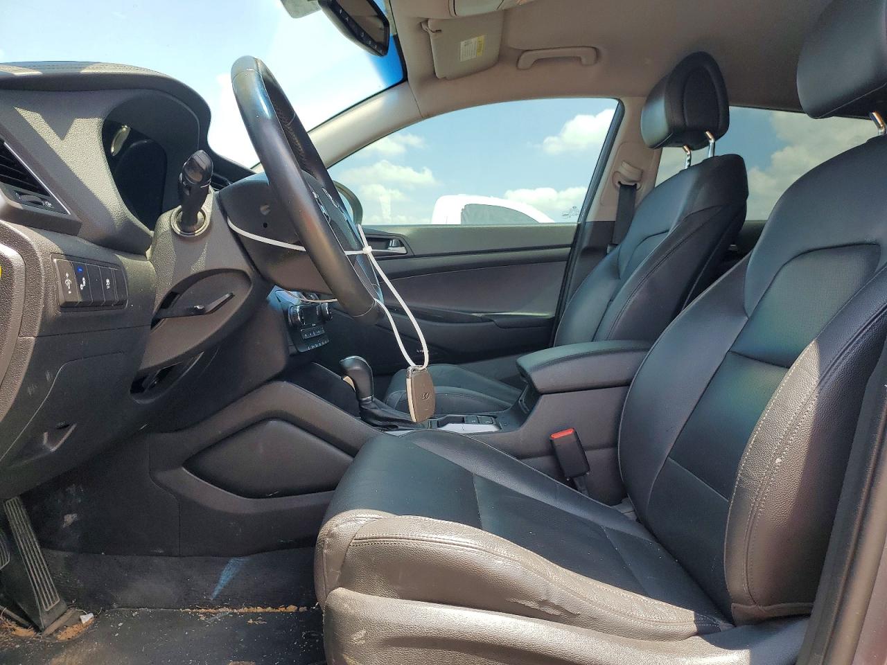 Hyundai TUCSON Sel Plus