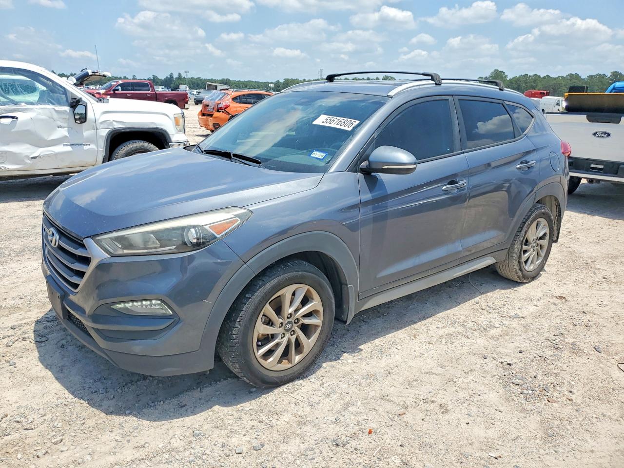 Salvage Hyundai TUCSON Image