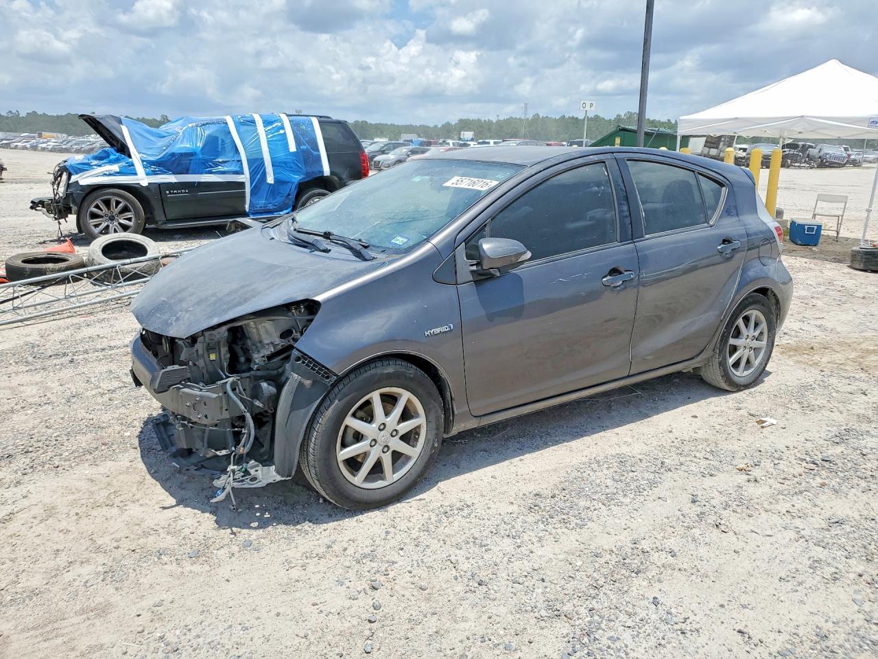 Salvage Toyota Prius Image