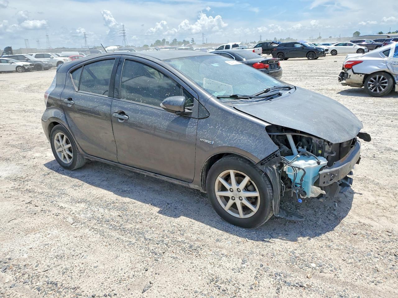 Toyota Prius c Three
