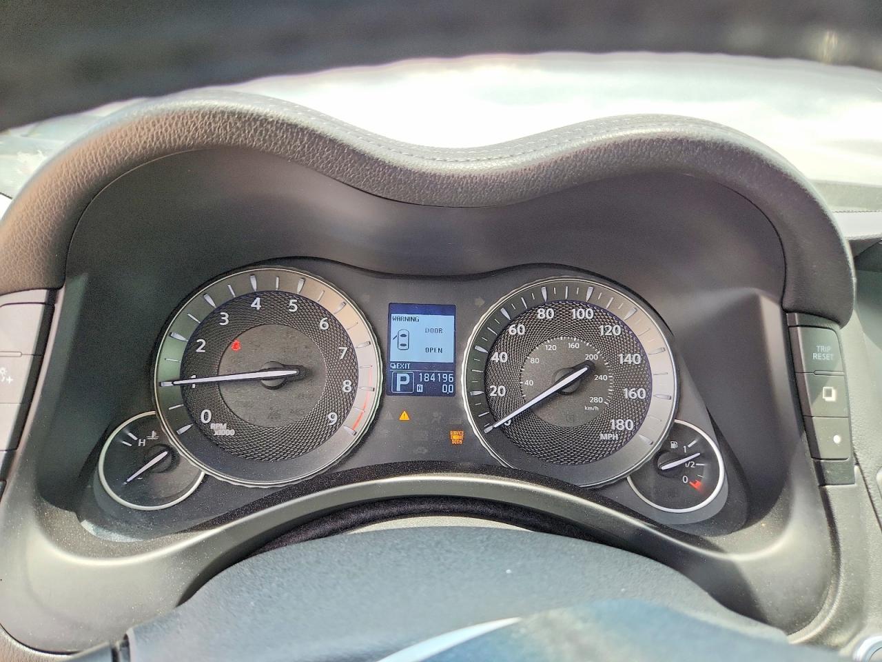 INFINITI M37 Base Base