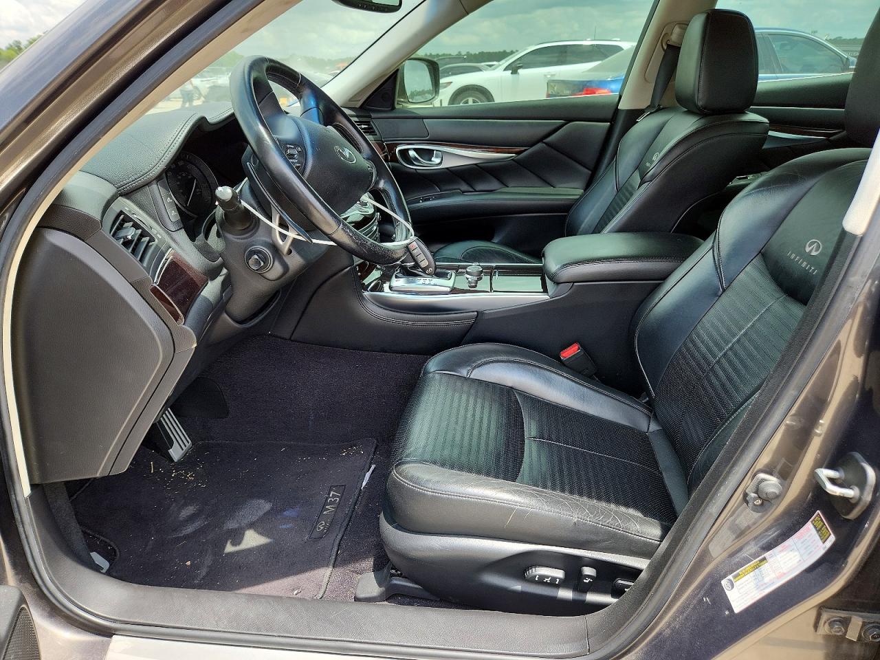 INFINITI M37 Base Base