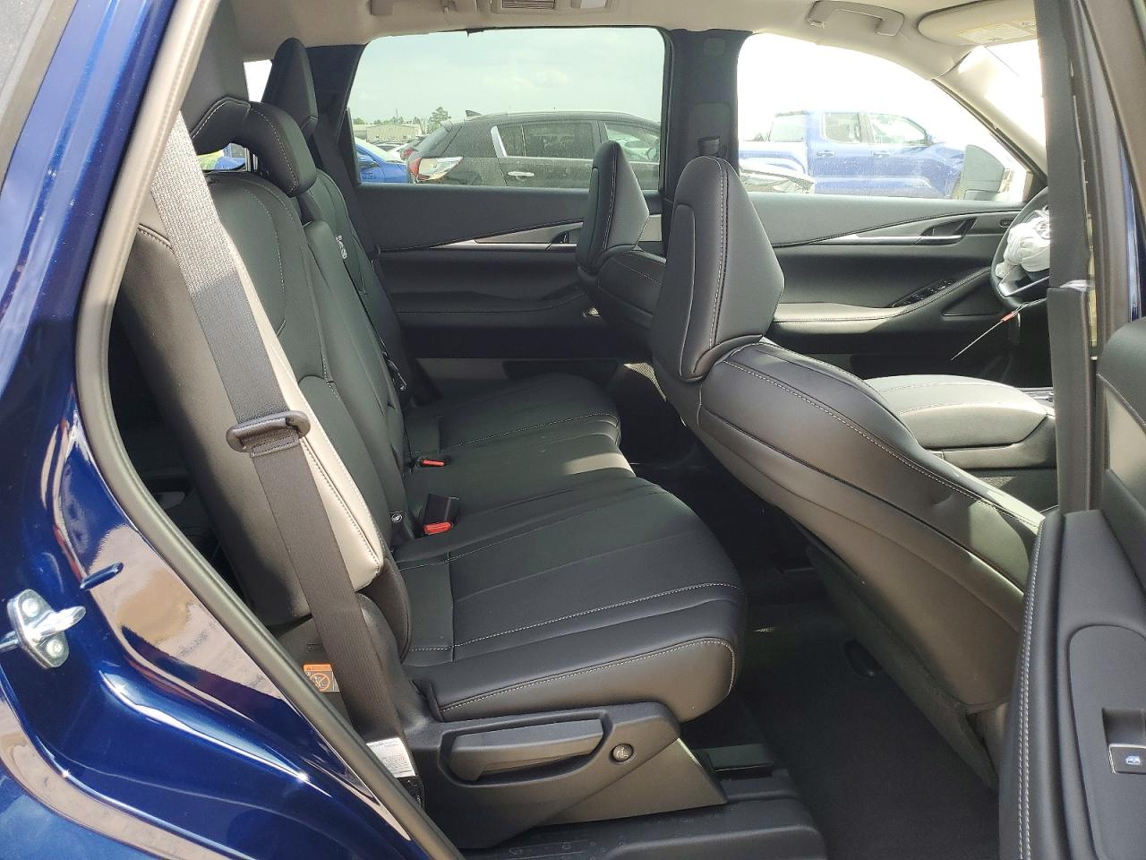 INFINITI Qx Pure