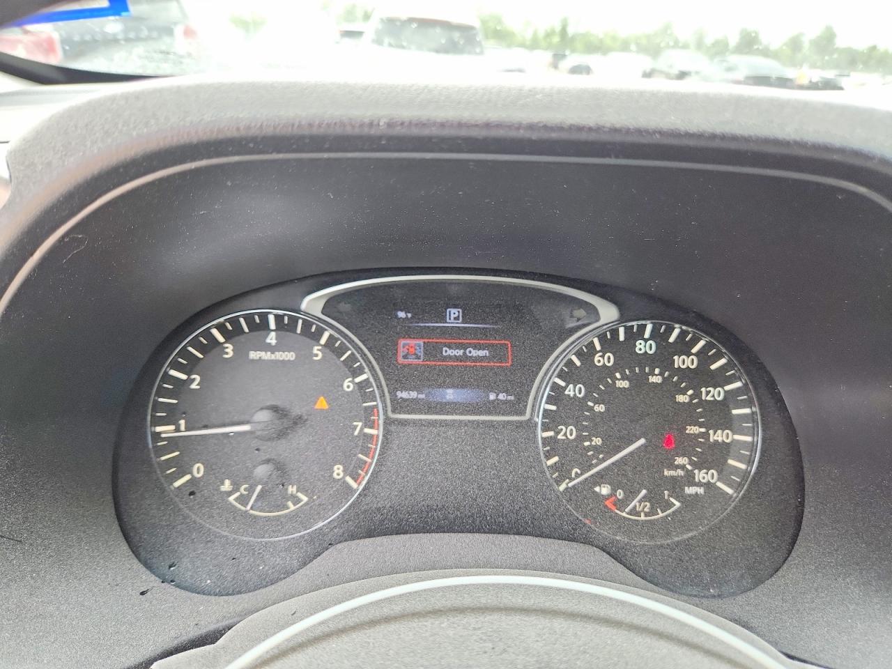Nissan Pathfinder S
