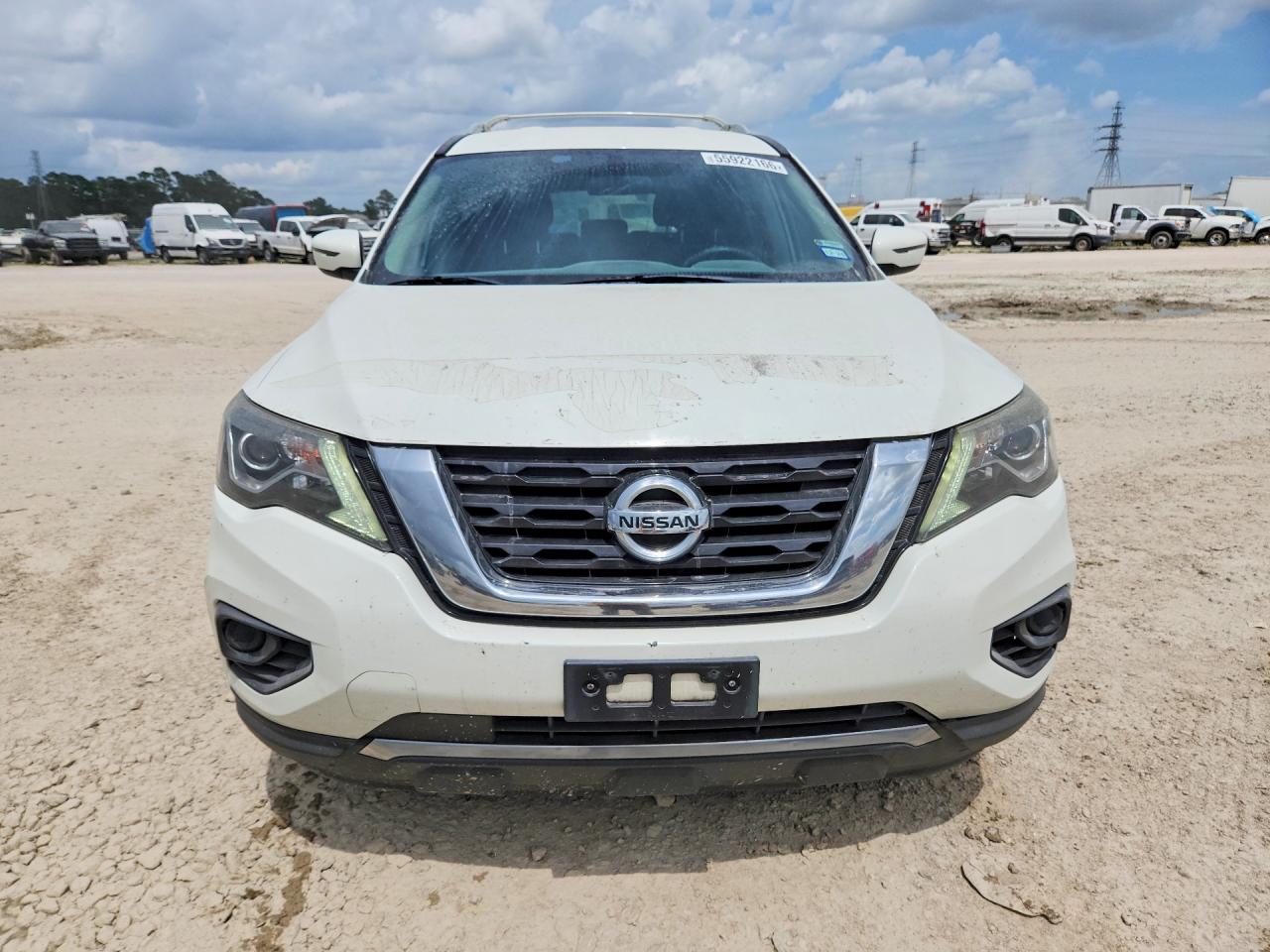 Nissan Pathfinder S