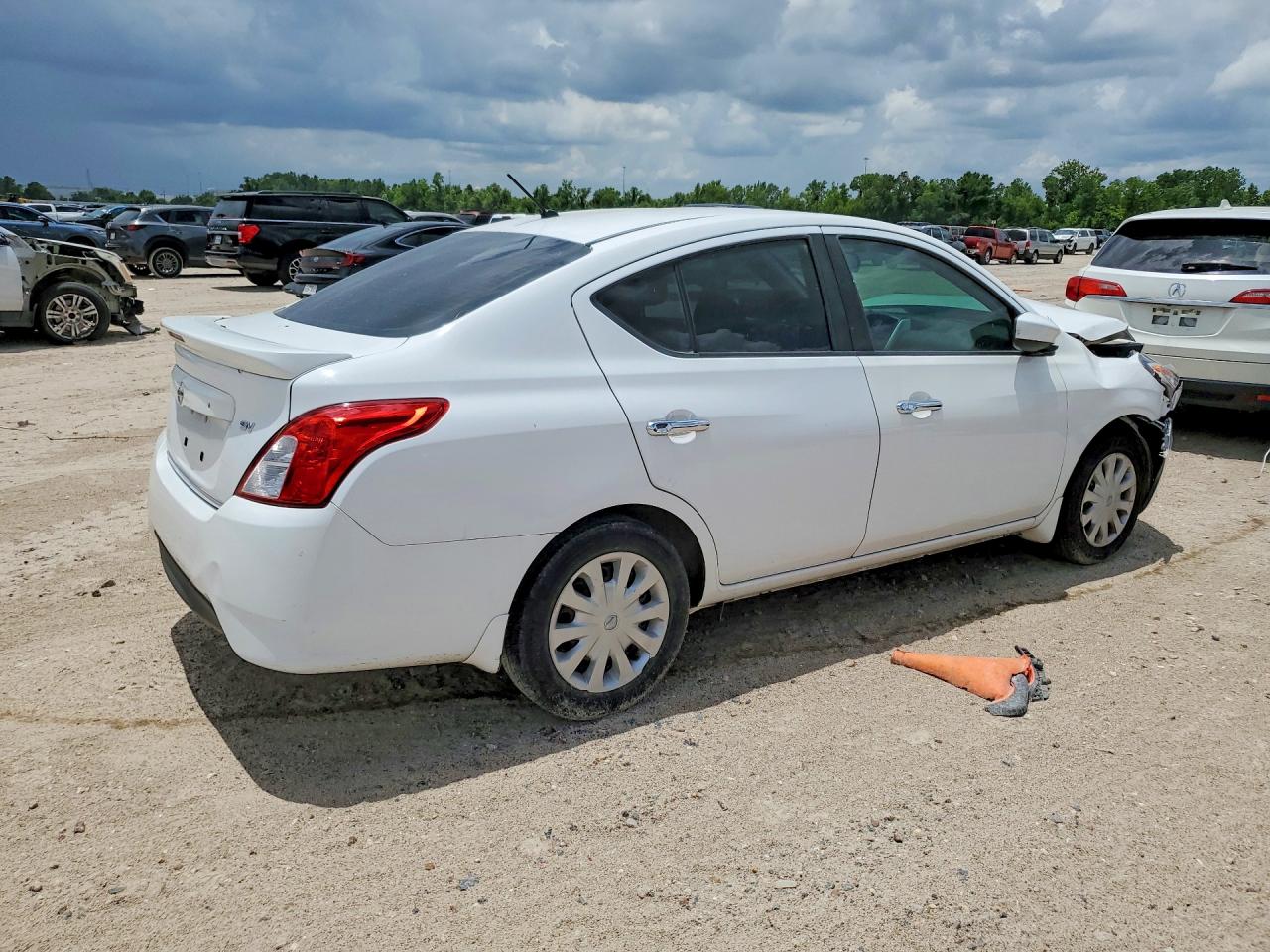 Nissan Versa Sv