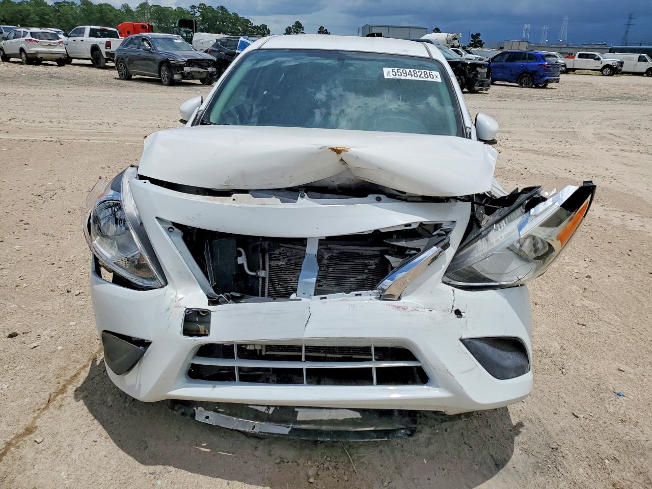 Nissan Versa Sv