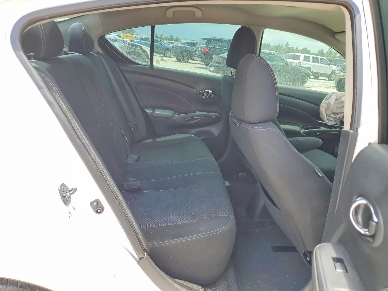 Nissan Versa Sv