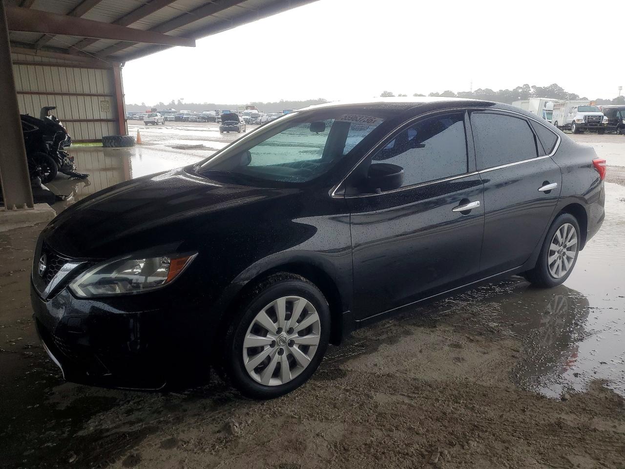 Salvage Nissan Sentra Image