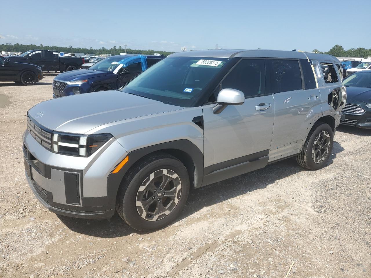 Salvage Hyundai SANTA FE Image