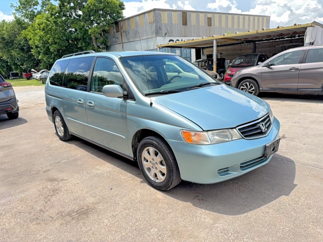 Salvage Honda Odyssey Image