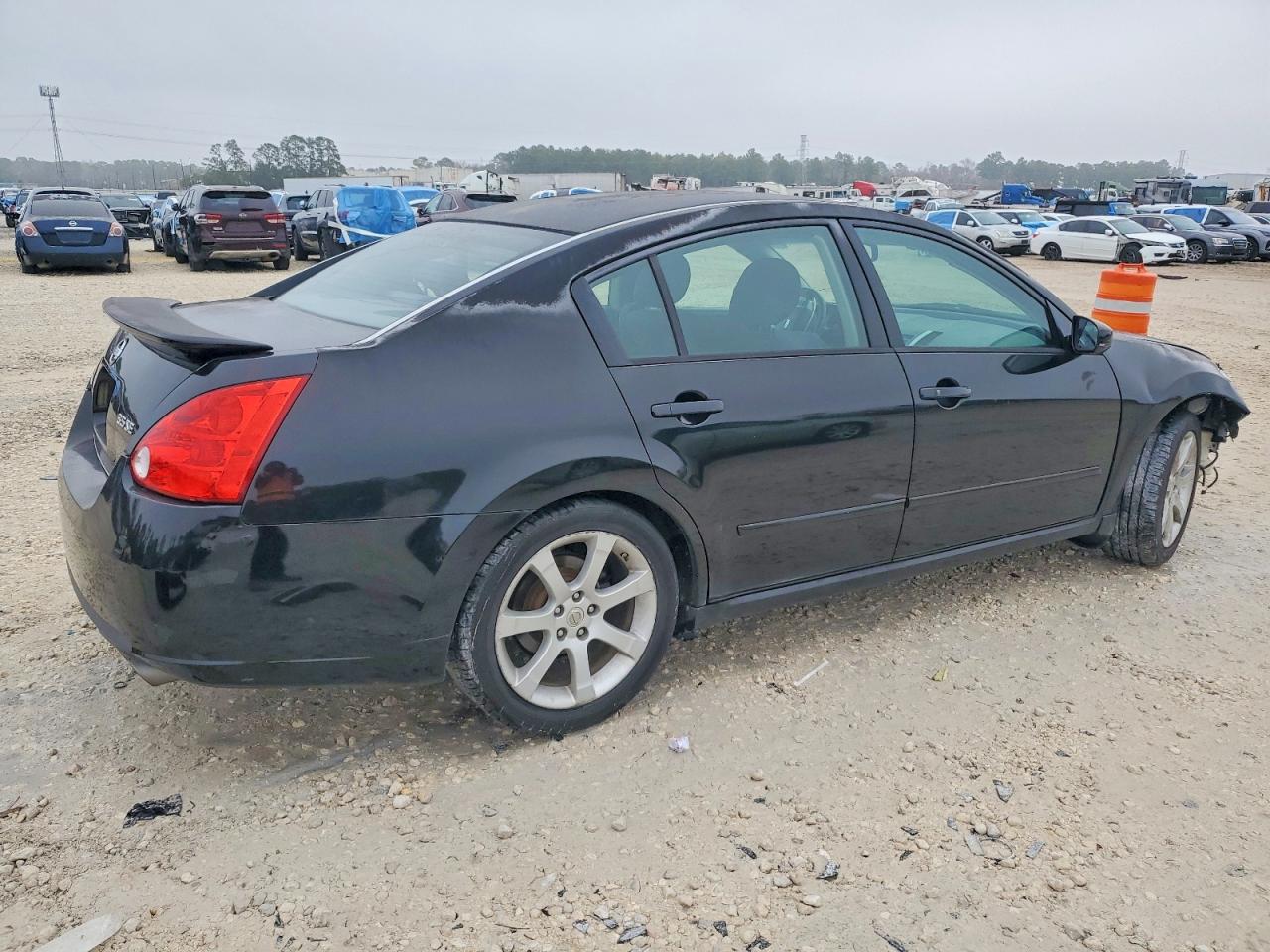 Nissan Maxima