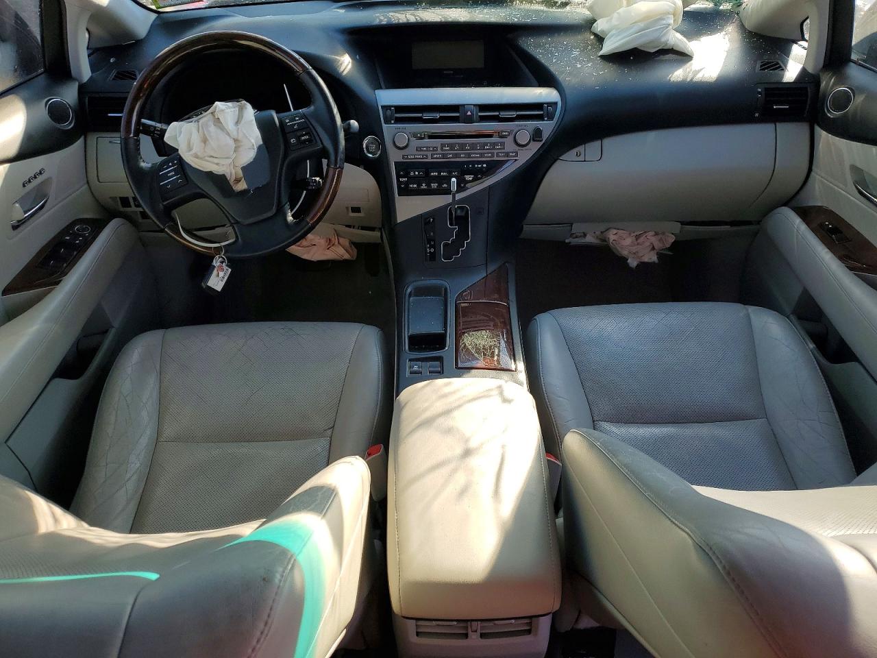 Lexus RX Base