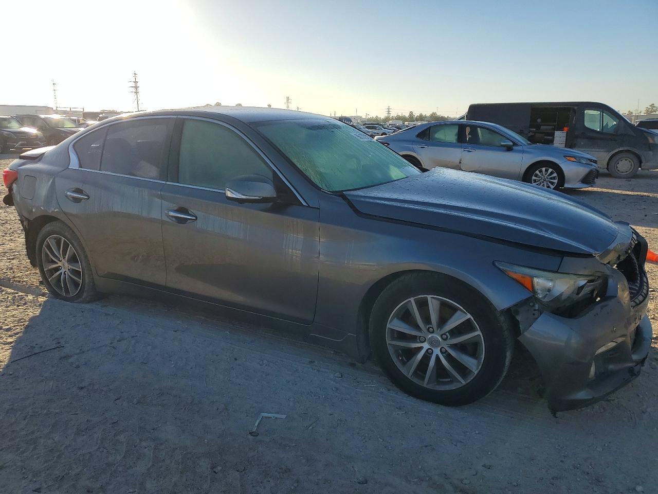 INFINITI Q50