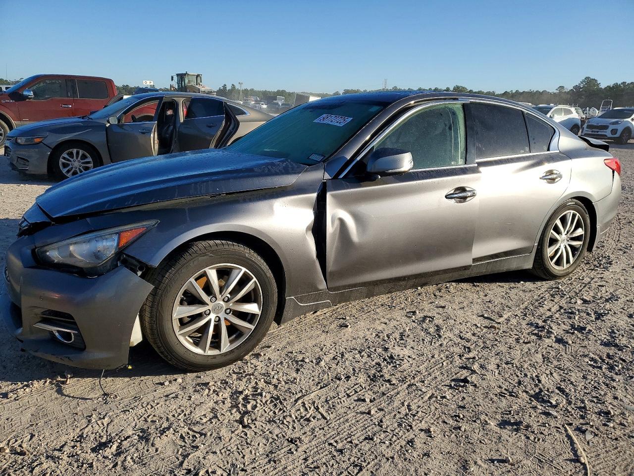 Salvage INFINITI Q50 Image