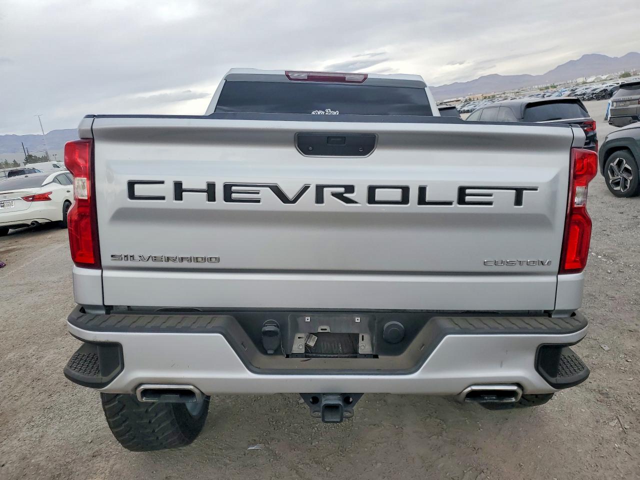 Chevrolet Silverado C1500 Custom