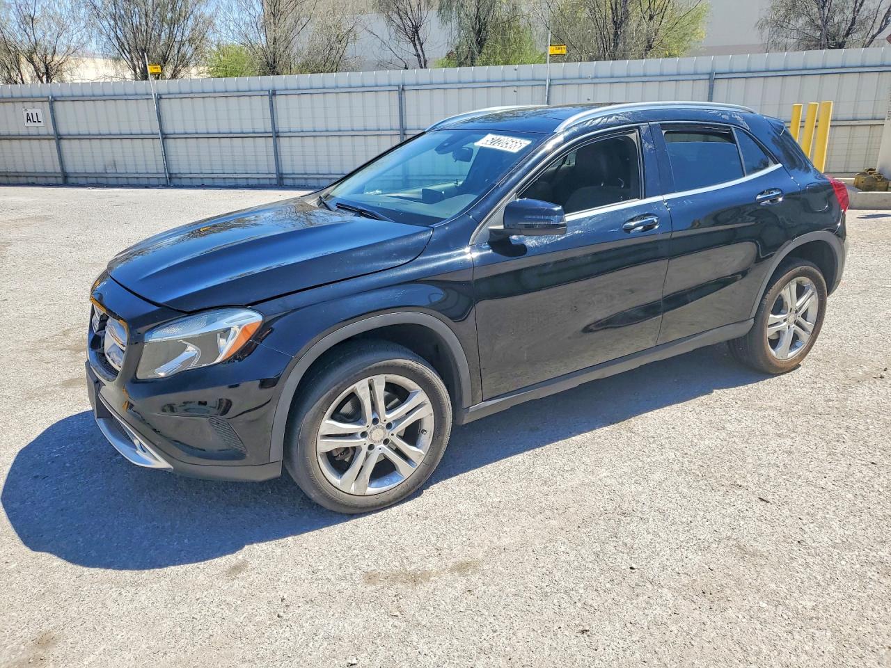 Salvage Mercedes-Benz GLA Image