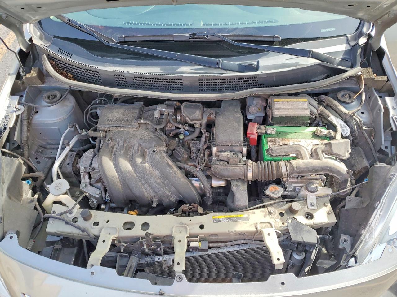 Nissan Versa 1.6 S