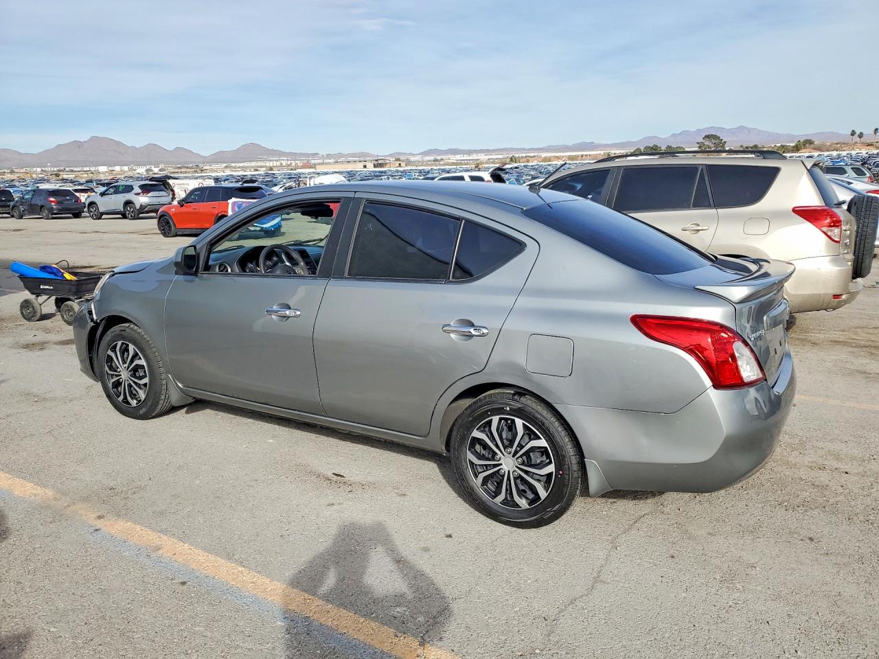 Nissan Versa 1.6 S
