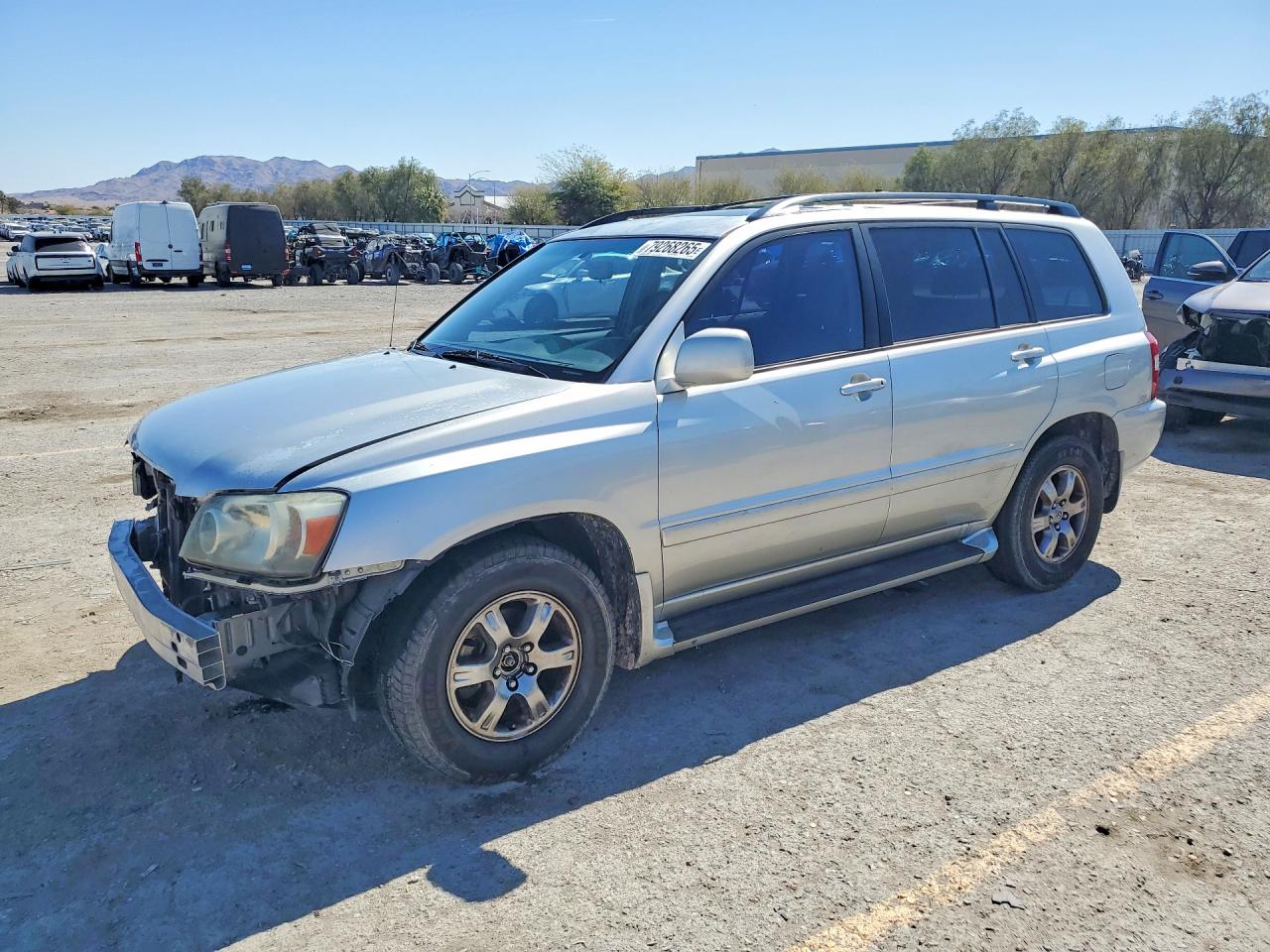 Salvage Toyota Highlander Image