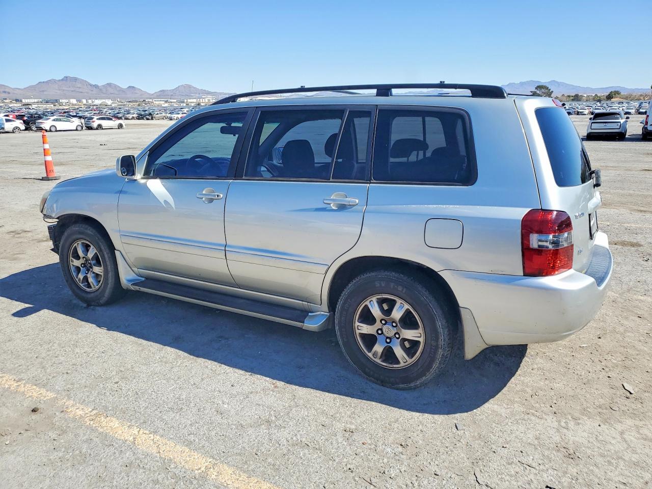 Toyota Highlander Base